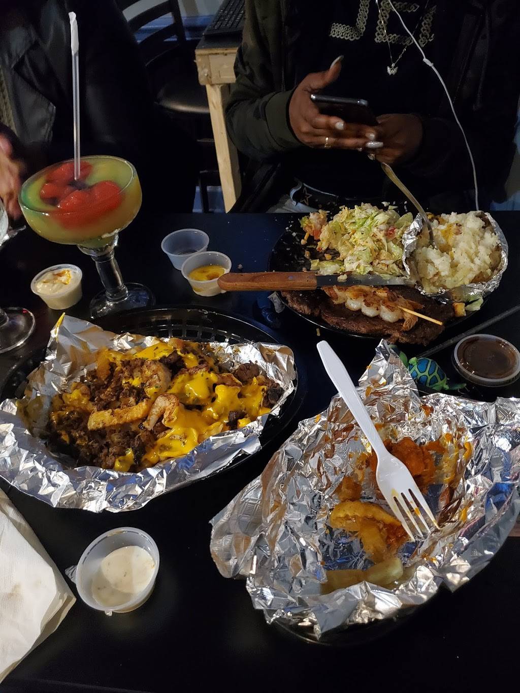 Mid-Town Daiquiri Bar & Grill | restaurant | 4376 Log Cabin Dr, Macon, GA 31204, USA | 4782070597 OR +1 478-207-0597