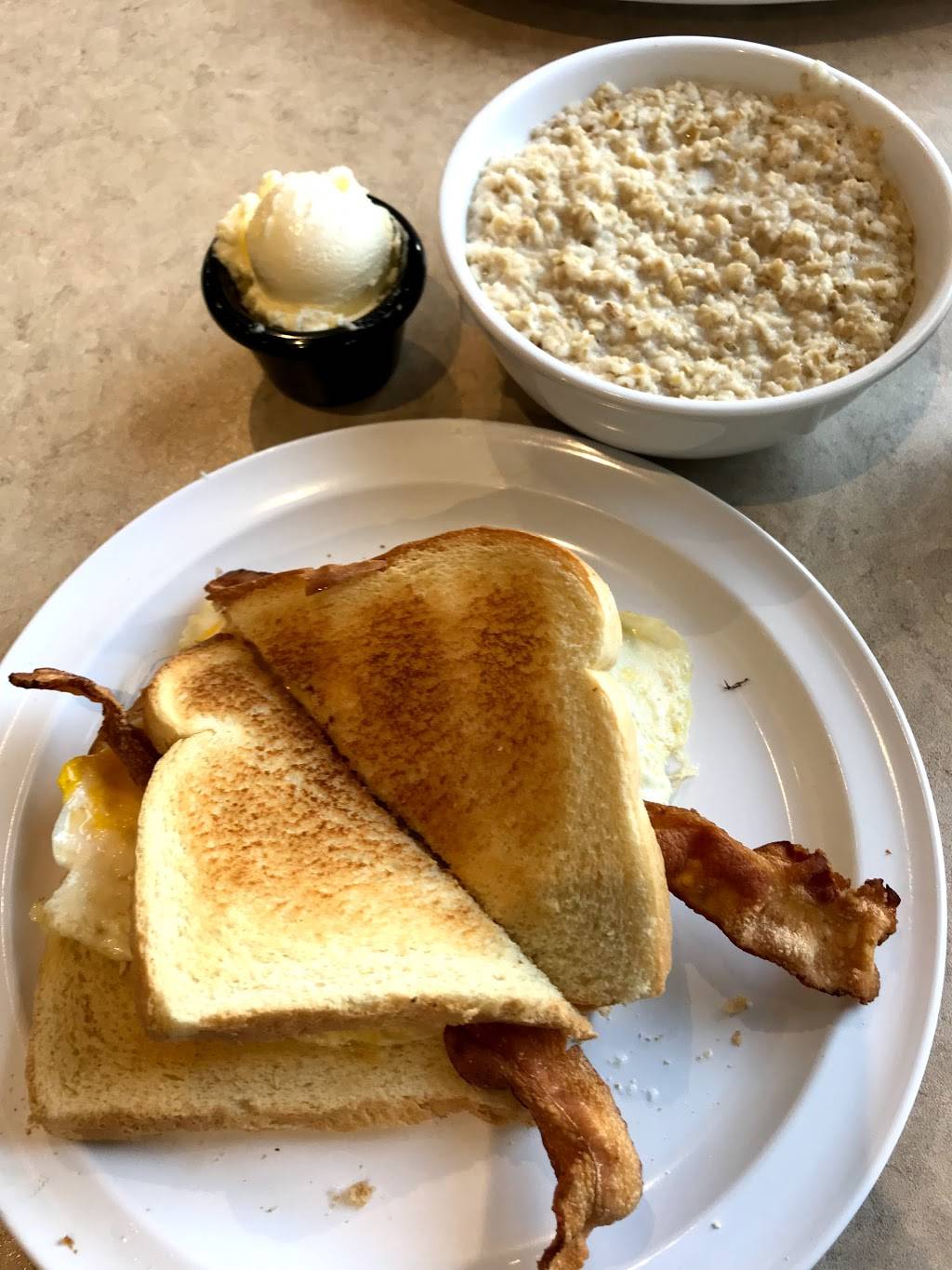 Anns Restaurant | restaurant | 2314, 77 W Monroe St, Franklin, IN 46131, USA | 3177365421 OR +1 317-736-5421