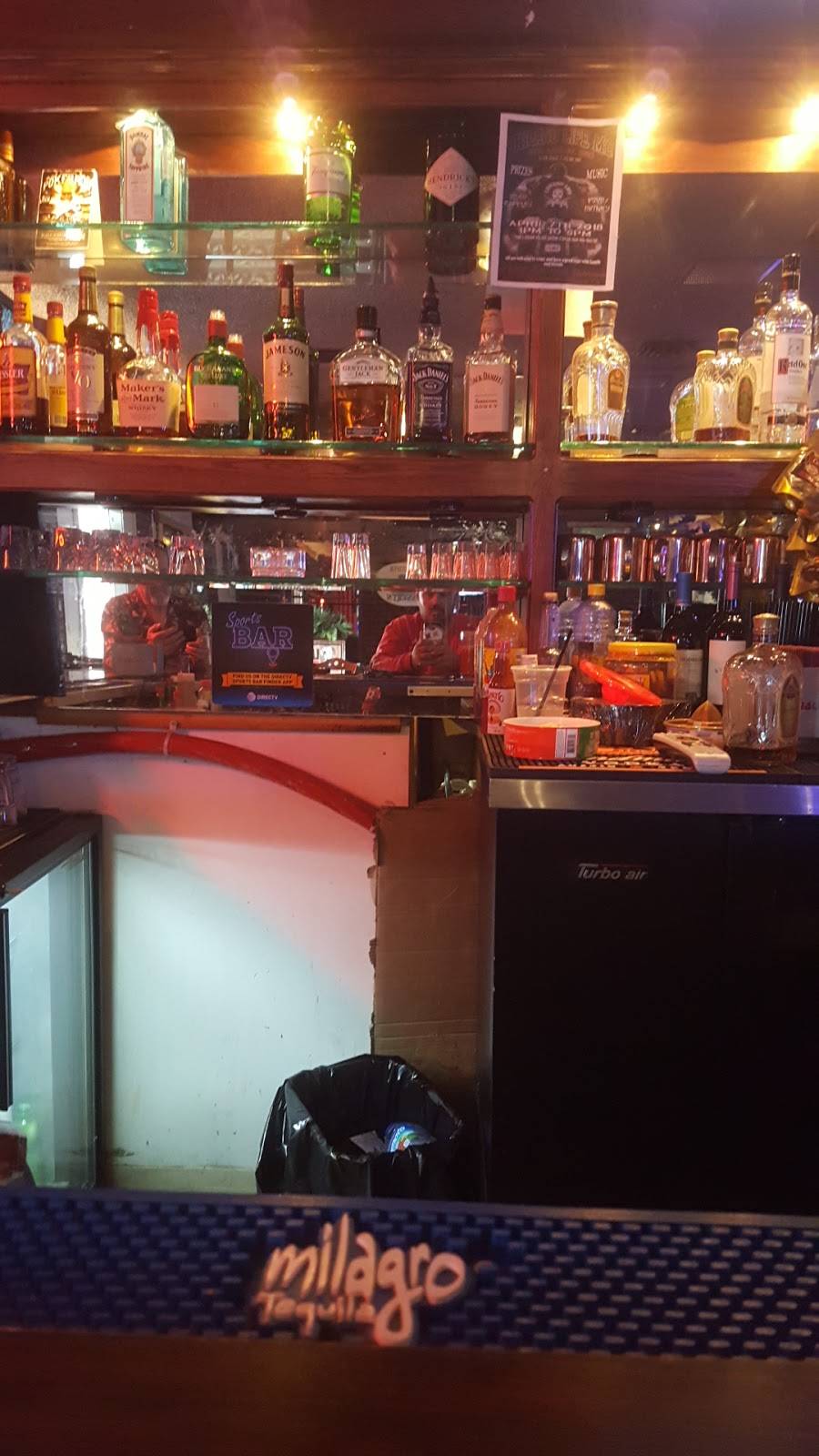 Yukons Tavern & Grill | restaurant | 2731 W Clinton Ave, Fresno, CA 93705, USA | 5594369740 OR +1 559-436-9740