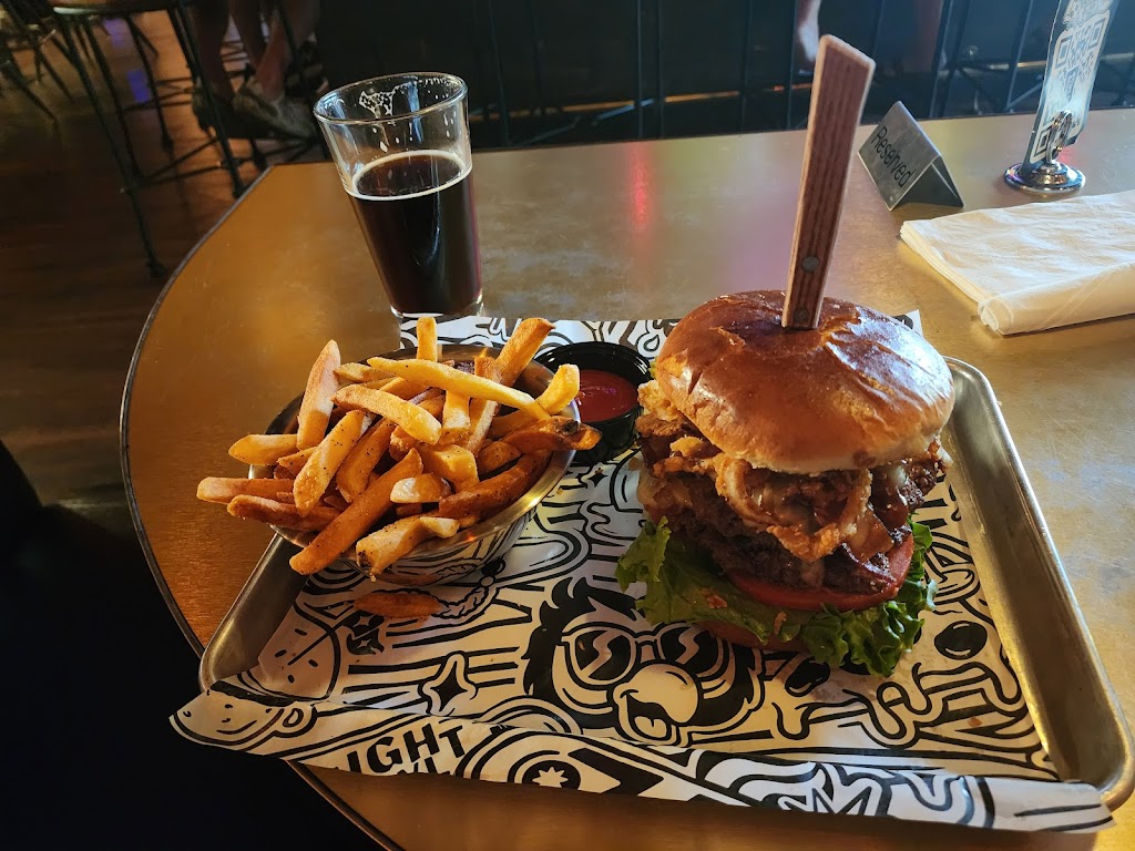 Night Owl Pizza & Drinks | night club | 1645 Hayden Rd, Scottsdale, AZ 85257, USA | 4806871827 OR +1 480-687-1827