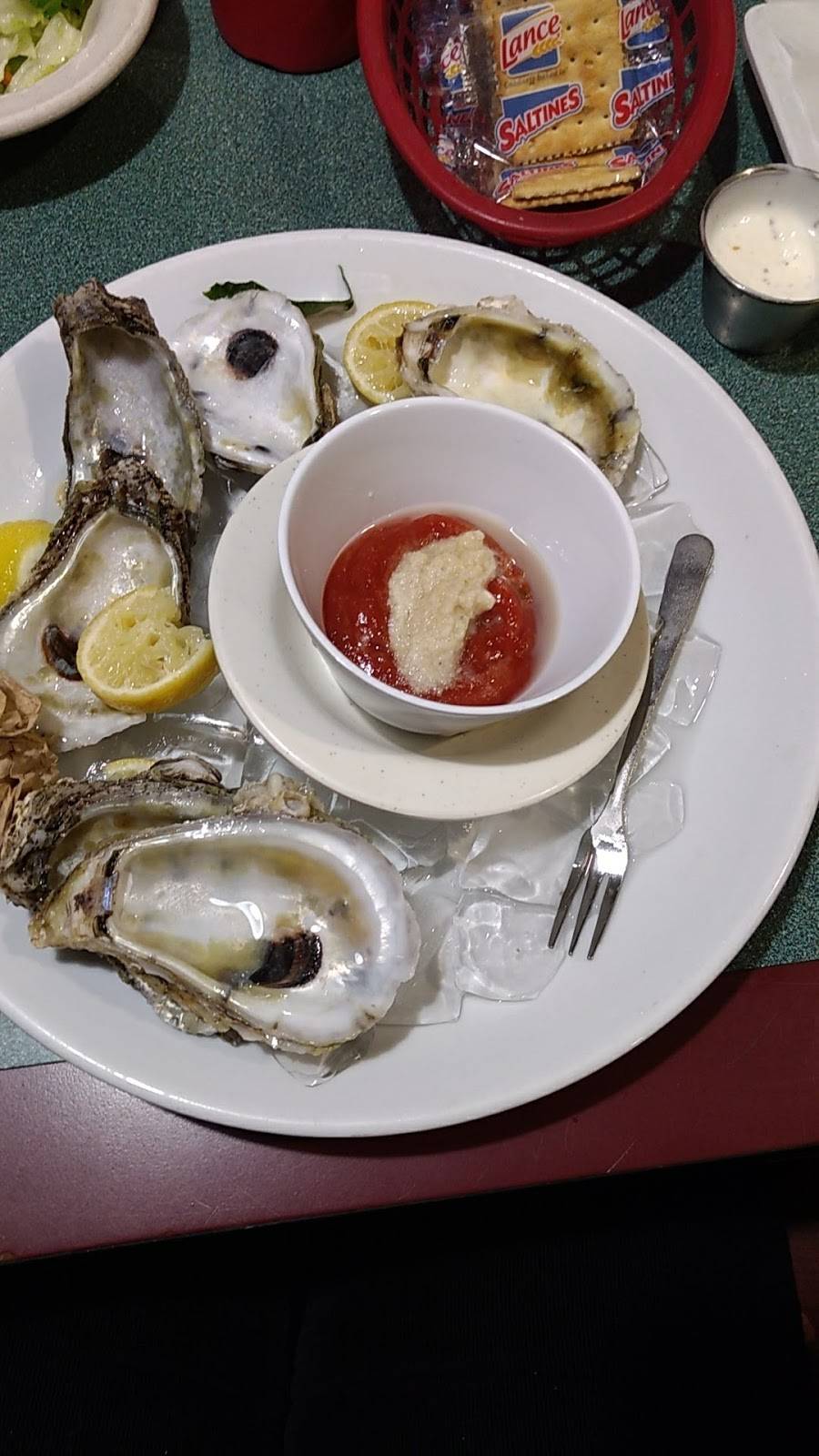 Baytown Seafood | restaurant | 8765 TX-35, Van Vleck, TX 77482, USA | 9793230444 OR +1 979-323-0444