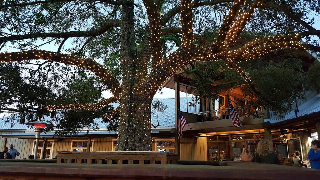 The Francis Southern Table & Bar | restaurant | 6747 US-61, St Francisville, LA 70775, USA | 2256350033 OR +1 225-635-0033