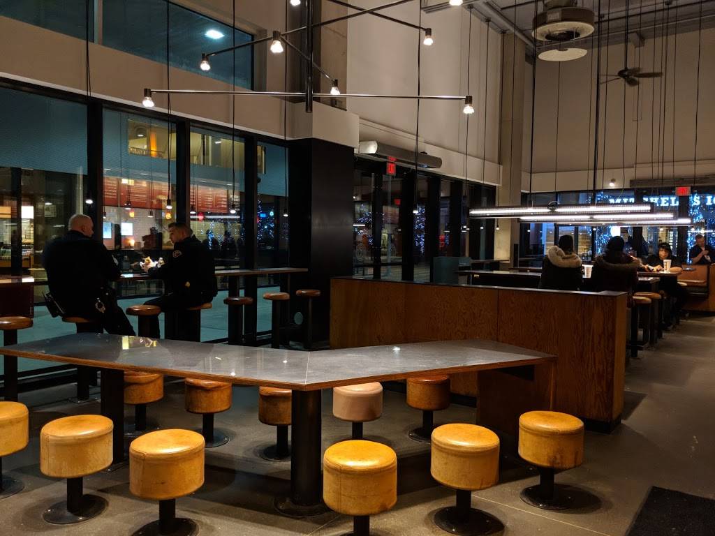 Chipotle Mexican Grill | restaurant | 11452 Euclid Ave, Cleveland, OH 44106, USA | 2164722297 OR +1 216-472-2297