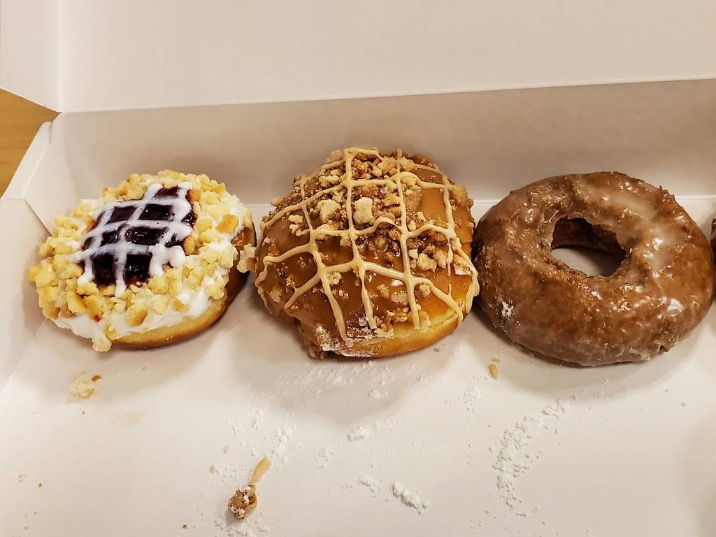 Krispy Kreme | bakery | 11915 Gateway Blvd W, El Paso, TX 79936, USA | 9155952200 OR +1 915-595-2200