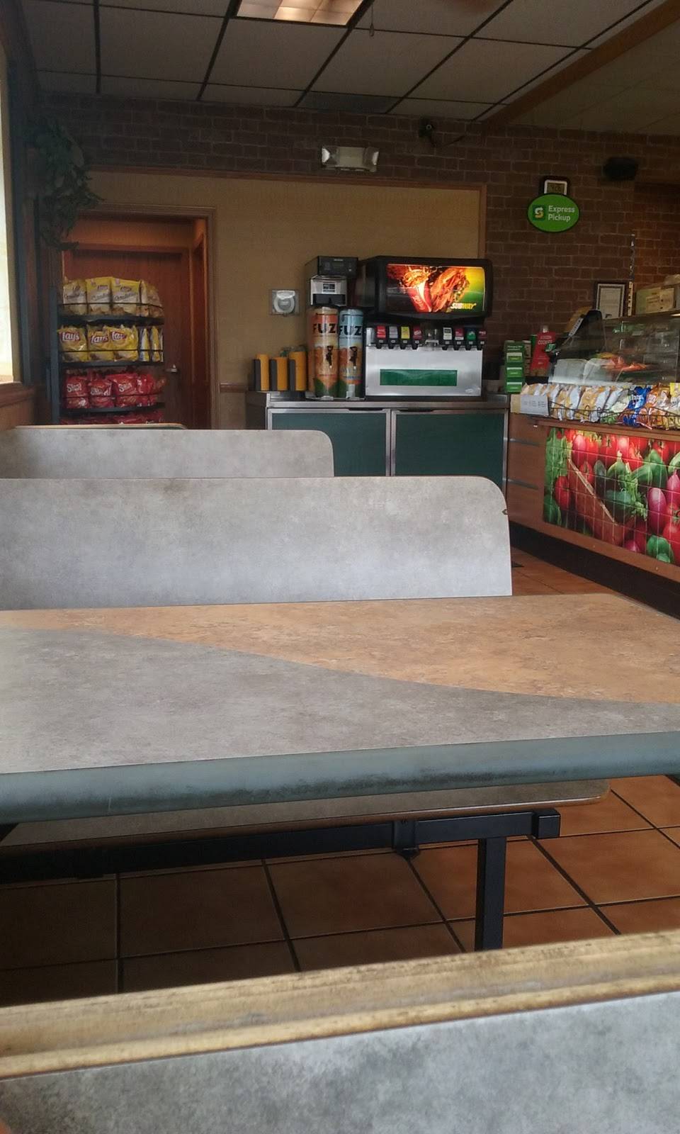 Subway | restaurant | 20 E Alexis Rd, Toledo, OH 43612, USA | 4194787266 OR +1 419-478-7266