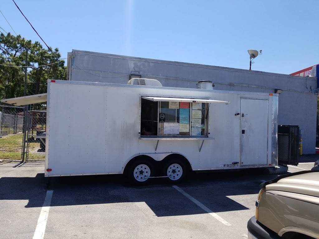 Family Food Depot | restaurant | Auburndale, FL 33823, USA | 8636047829 OR +1 863-604-7829