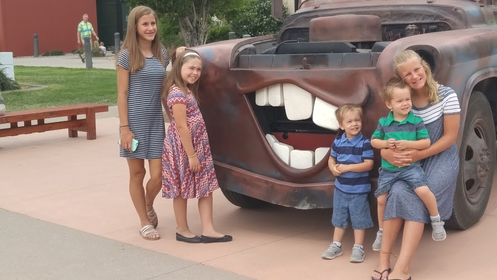 Hills Church | cafe | 5101 N Dustin Ave, Farmington, NM 87401, USA | 5053254541 OR +1 505-325-4541