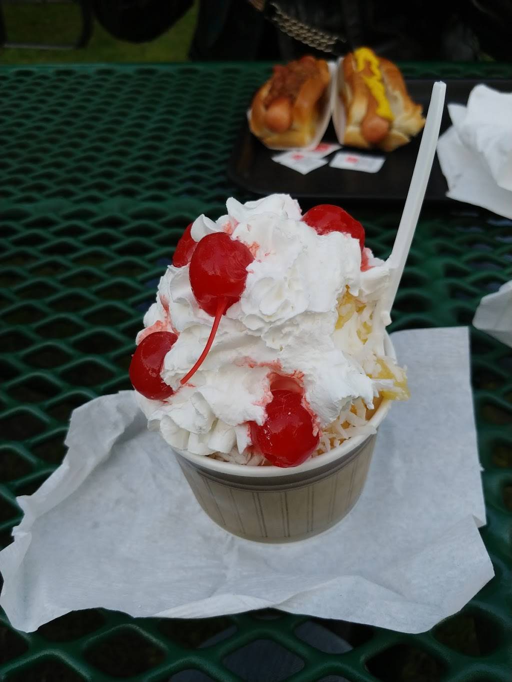 Hanks Dairy Bar | restaurant | 1006 Norwich Rd, Plainfield, CT 06374, USA | 8605642298 OR +1 860-564-2298