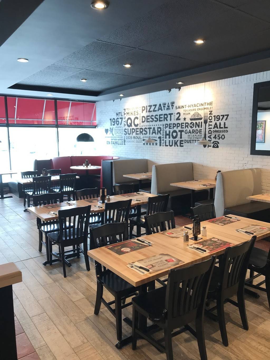 Mikes | restaurant | 2325 Boulevard Casavant O, Saint-Hyacinthe, QC J2S 7E5, Canada | 4507735323 OR +1 450-773-5323