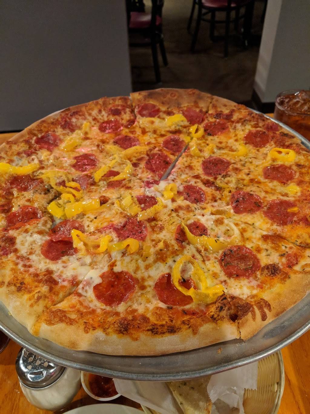 Luisas Brick Oven Pizzeria | restaurant | 1730 Abbey Pl, Charlotte, NC 28209, USA | 7045228782 OR +1 704-522-8782