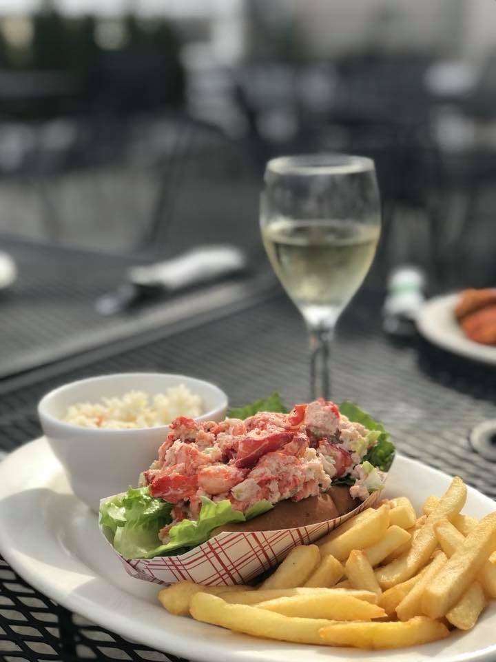 The Greenwood Inn | restaurant | 1350 Jefferson Blvd, Warwick, RI 02886, USA | 4017383334 OR +1 401-738-3334