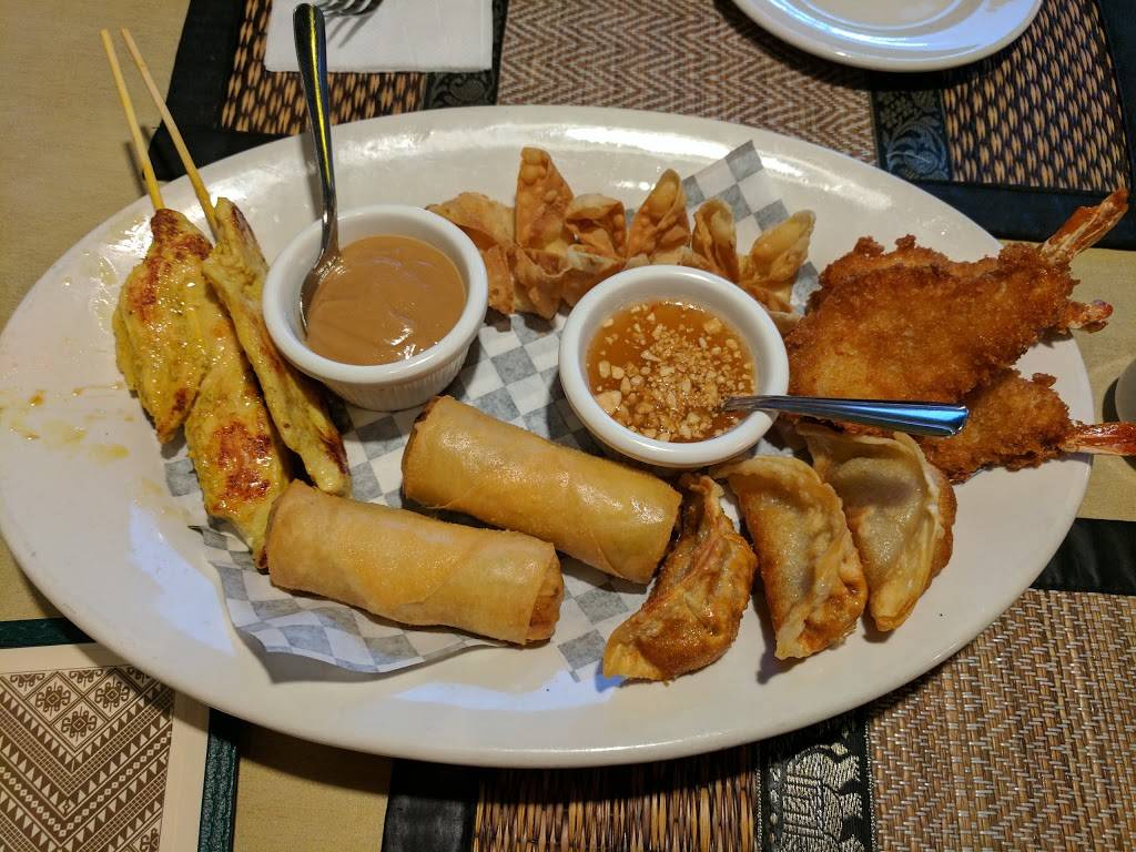 Leela Thai Restaurant | restaurant | 9725 Mission Gorge Rd, Santee, CA 92071, USA | 6193344019 OR +1 619-334-4019