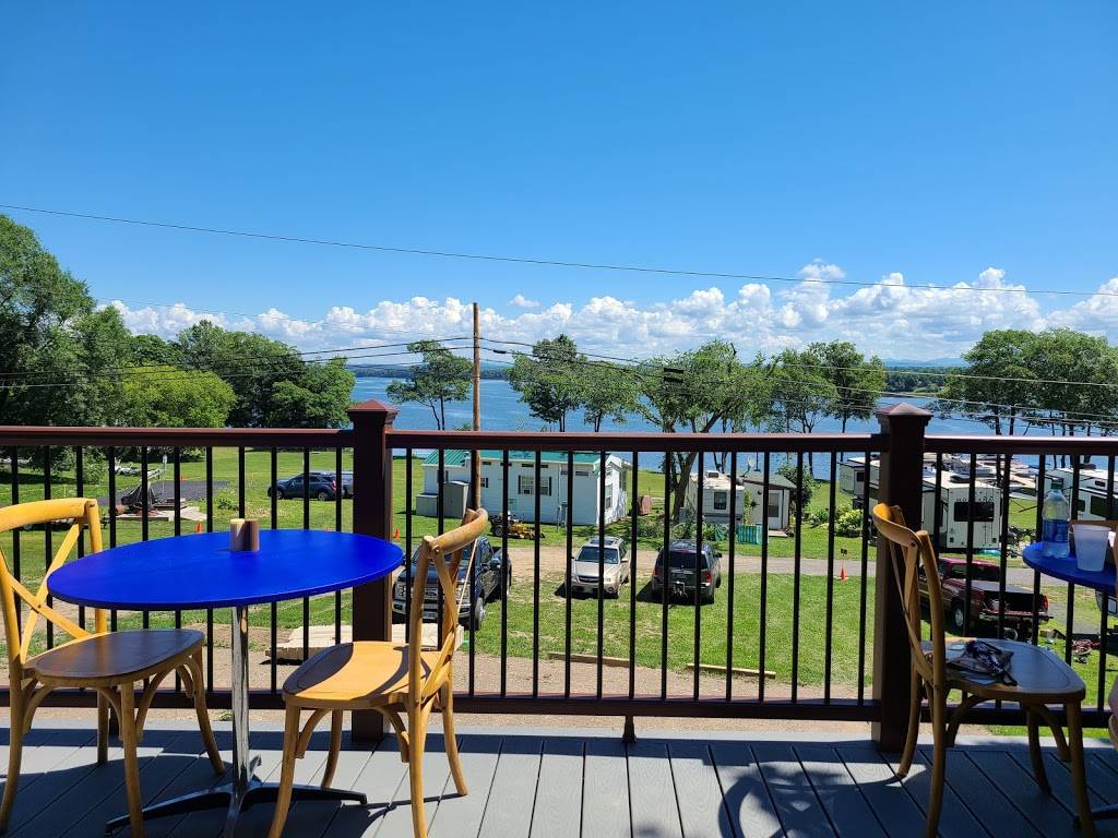 Blue Paddle on the Bay | restaurant | 456 US-2, South Hero, VT 05486, USA | 8026491110 OR +1 802-649-1110