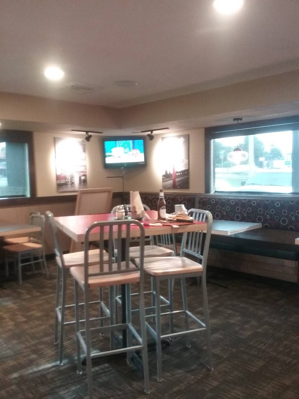 Pizza Hut | restaurant | 15947 NW US Hwy 441, Alachua, FL 32615, USA | 3864625900 OR +1 386-462-5900