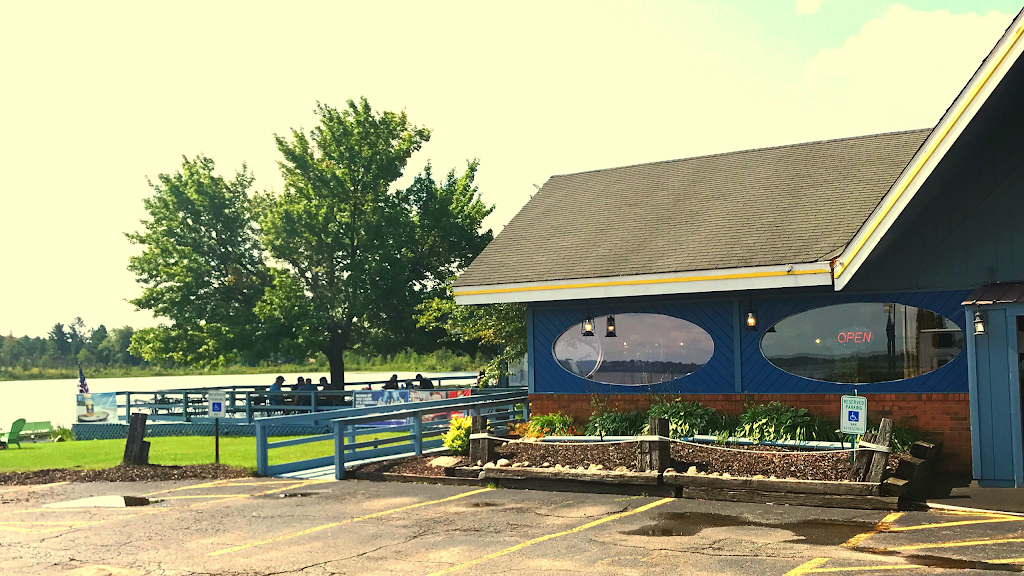 Burkes Waterfront Restaurant | restaurant | 2403 Sunnyside Dr, Cadillac, MI 49601, USA | 2317757555 OR +1 231-775-7555