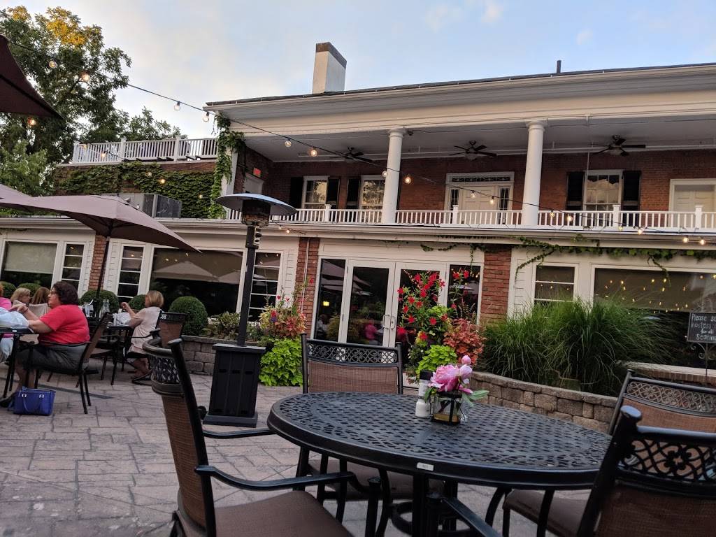 Monroes Restaurant | bakery | 3001 Monroe Ave, Rochester, NY 14618, USA | 5853489103 OR +1 585-348-9103