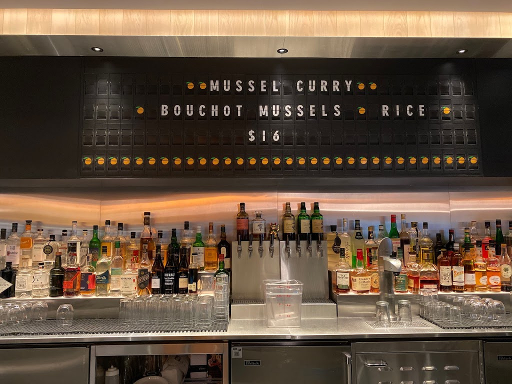 Momofuku Noodle Bar Uptown | restaurant | 10 Columbus Cir, New York, NY 10019, USA | 6469188752 OR +1 646-918-8752