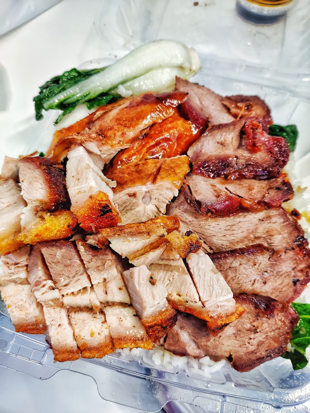 663 Bistro | restaurant | 663 S Weller St, Seattle, WA 98104, USA | 2066678760 OR +1 206-667-8760