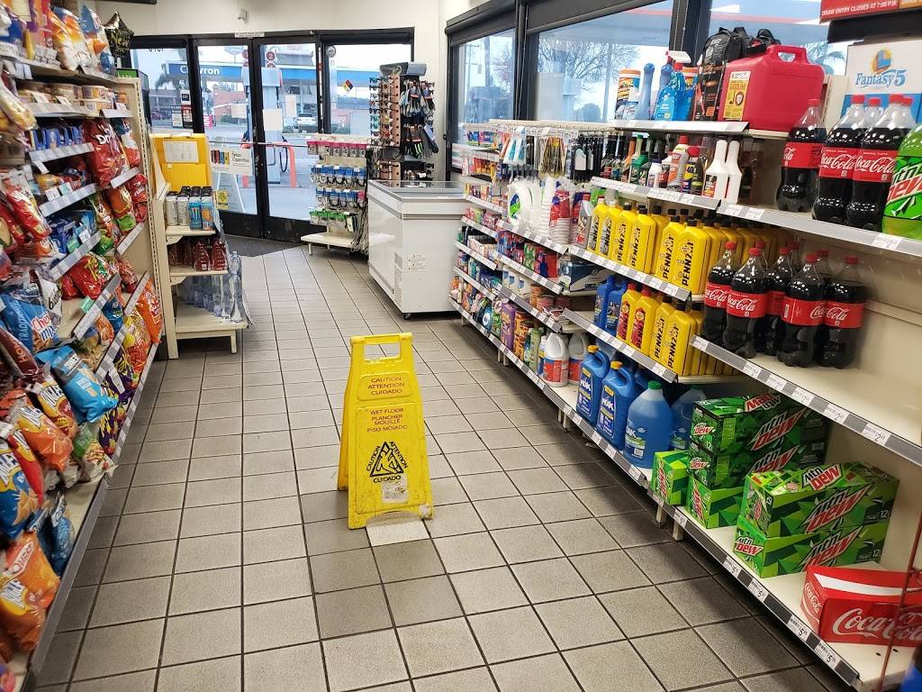 7-Eleven | bakery | 1975 E Childs Ave, Merced, CA 95341, USA | 2097227694 OR +1 209-722-7694