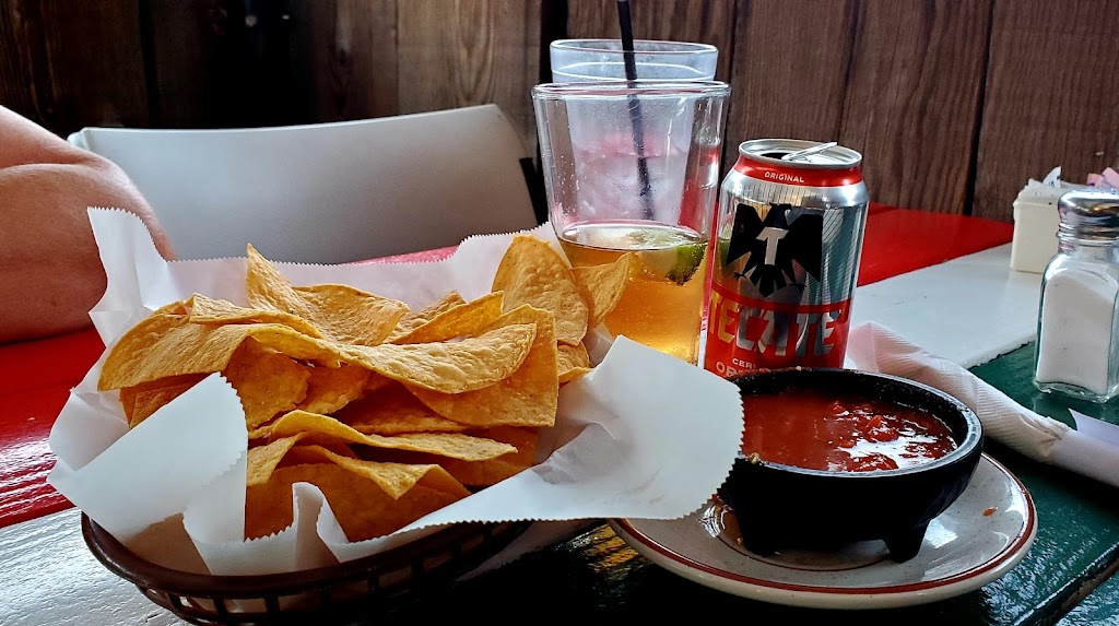 Carlos Restaurante | restaurant | 120 Redwood Hwy, Cave Junction, OR 97523, USA | 5415924553 OR +1 541-592-4553