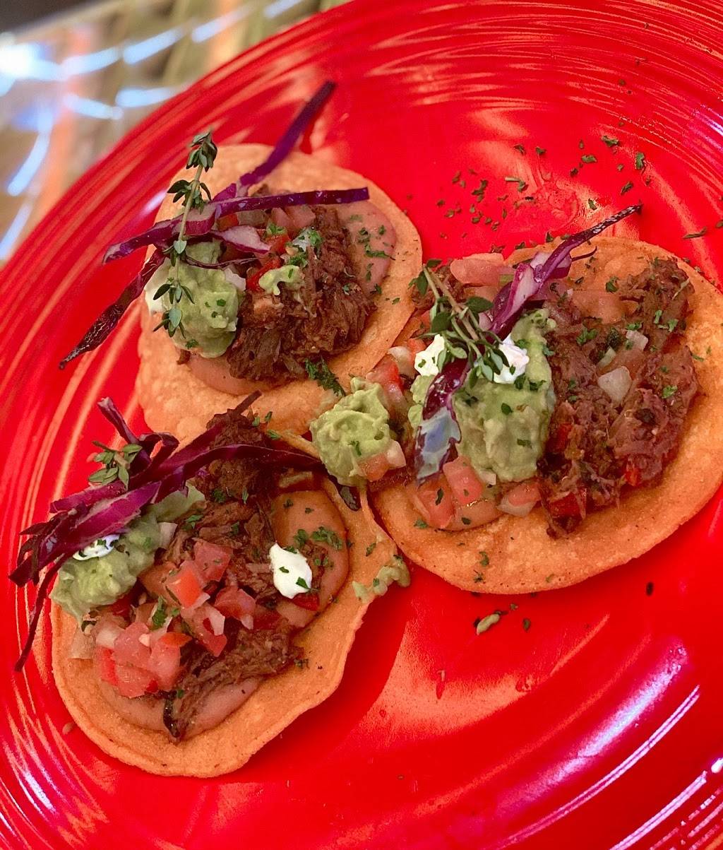 Zona Lounge | restaurant | 195 Niantic Ave, Cranston, RI 02907, USA | 4012709305 OR +1 401-270-9305