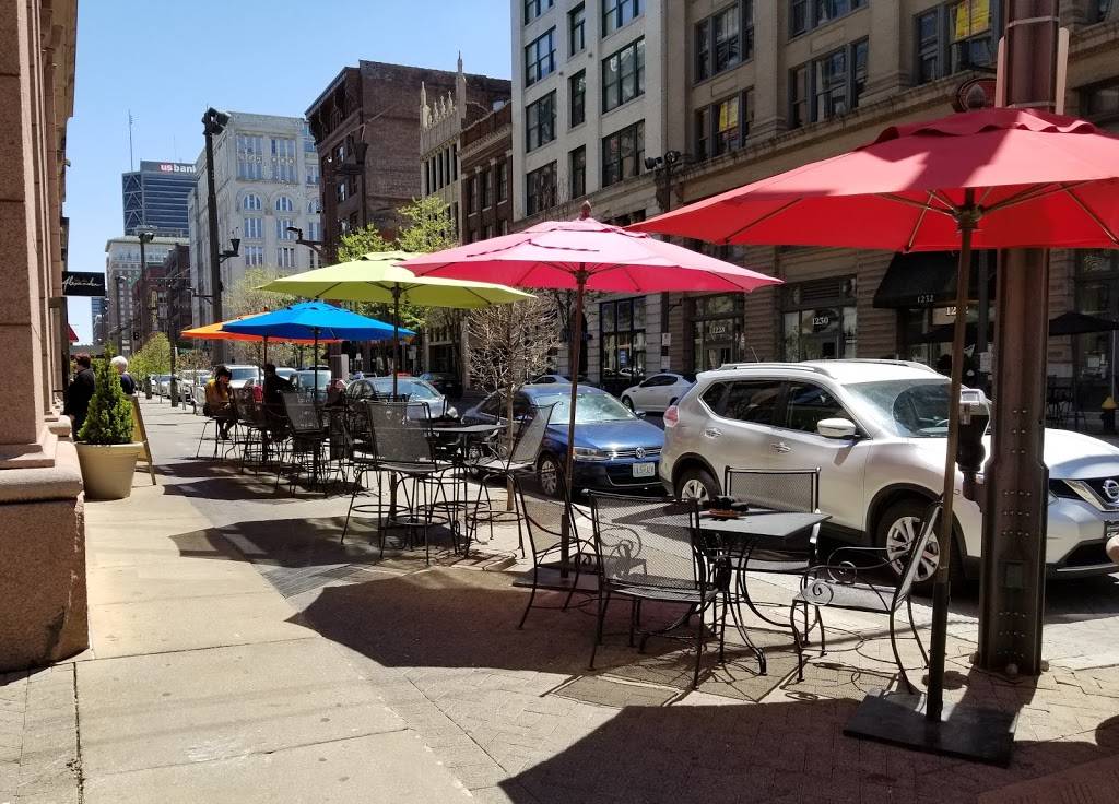 Rosalitas Cantina | restaurant | 1235 Washington Ave, St. Louis, MO 63103, USA | 3146212700 OR +1 314-621-2700