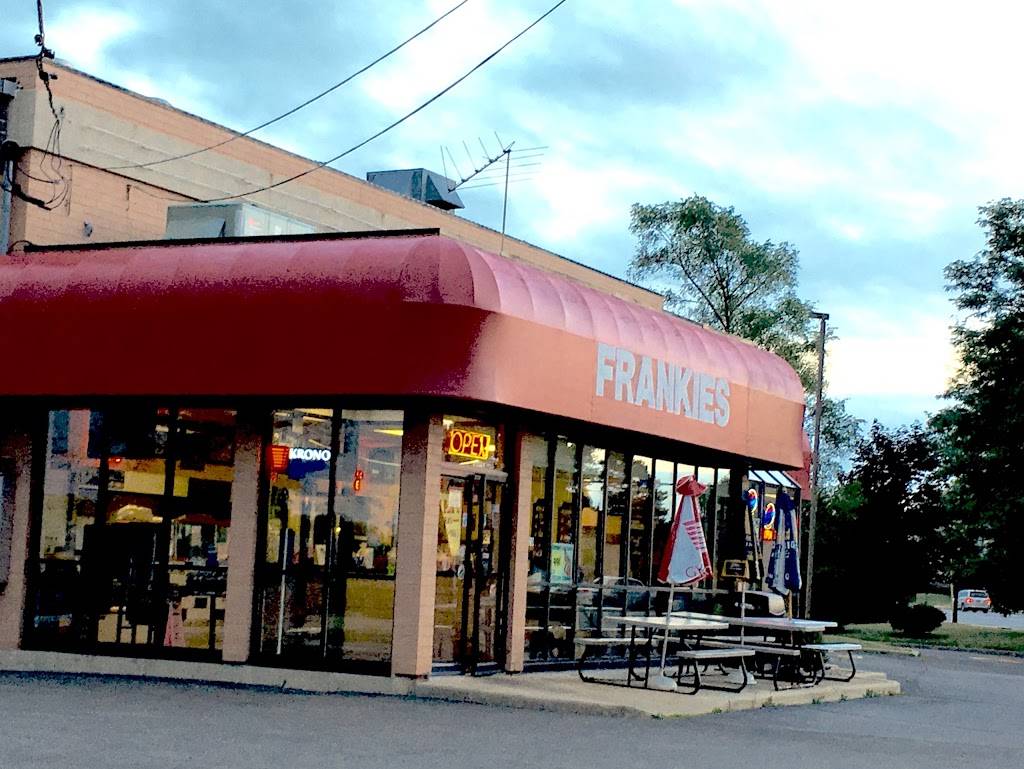 Frankies Fast Food | restaurant | 720 E Rand Rd, Mt Prospect, IL 60056, USA | 8475909545 OR +1 847-590-9545