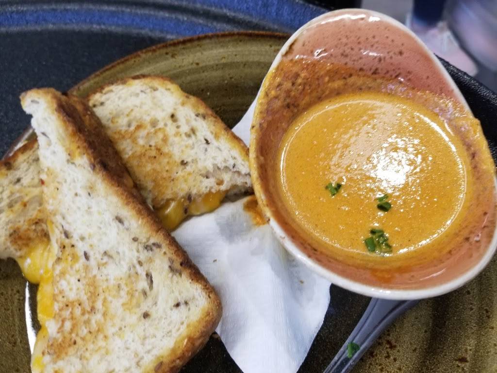 Tin Roost | restaurant | 840 W Penn St, North Liberty, IA 52317, USA | 3196262331 OR +1 319-626-2331