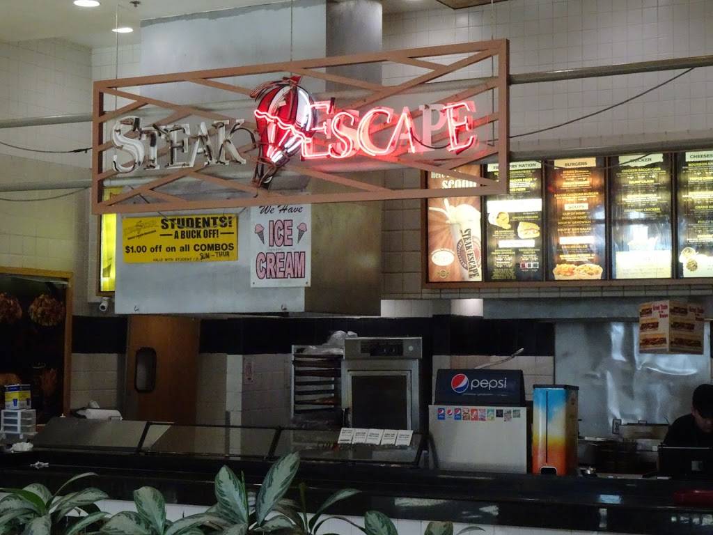 Steak Escape | restaurant | 213 E Towne Mall, Madison, WI 53704, USA | 6084454085 OR +1 608-445-4085