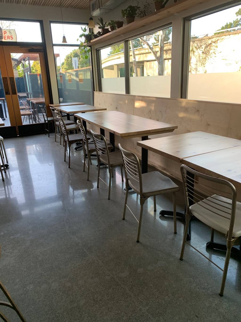 Top Hatters Kitchen and Bar | restaurant | 855 MacArthur Blvd, San Leandro, CA 94577, USA | 5107779777 OR +1 510-777-9777