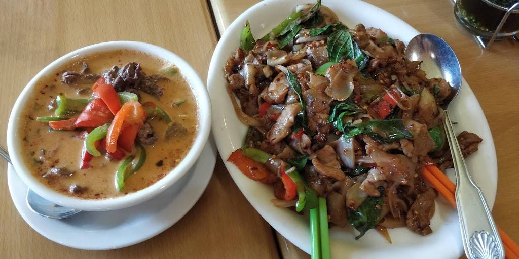 Thai Corner | restaurant | 22371 El Toro Rd, Lake Forest, CA 92630, USA | 9493808869 OR +1 949-380-8869