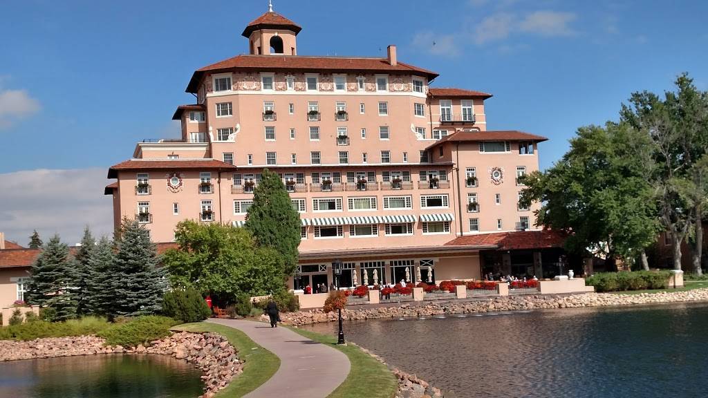 The Broadmoor | restaurant | 1 Lake Ave, Colorado Springs, CO 80906, USA | 8007555011 OR +1 800-755-5011