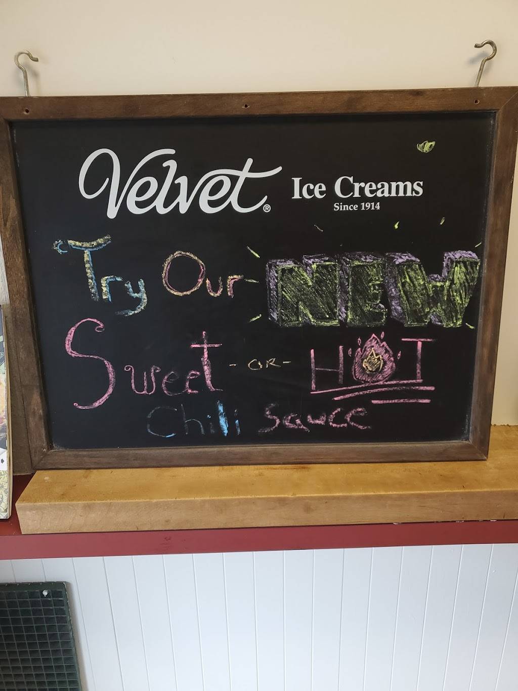 Jesanas Pizza | restaurant | 304 Ray Ave NW, New Philadelphia, OH 44663, USA | 3303391333 OR +1 330-339-1333