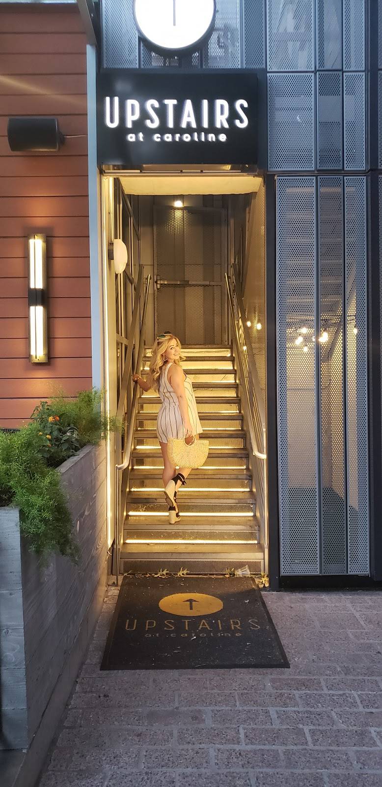 Upstairs at Caroline | restaurant | 621 Congress Ave Suite 201, Austin, TX 78701, USA | 5129826766 OR +1 512-982-6766