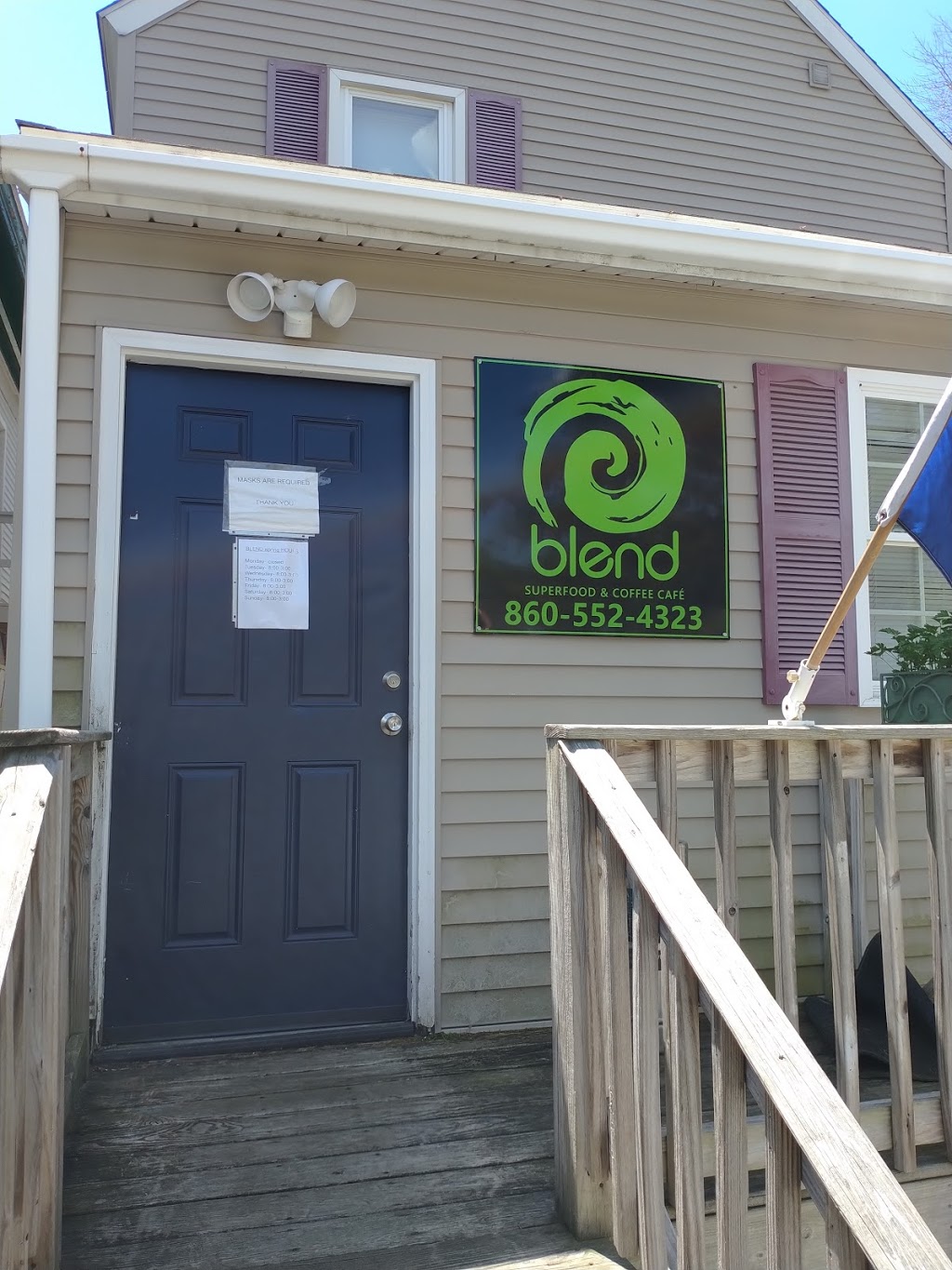 Blend Superfood & Coffee Cafe | cafe | 25 E Main St, Clinton, CT 06413, USA | 8605524323 OR +1 860-552-4323