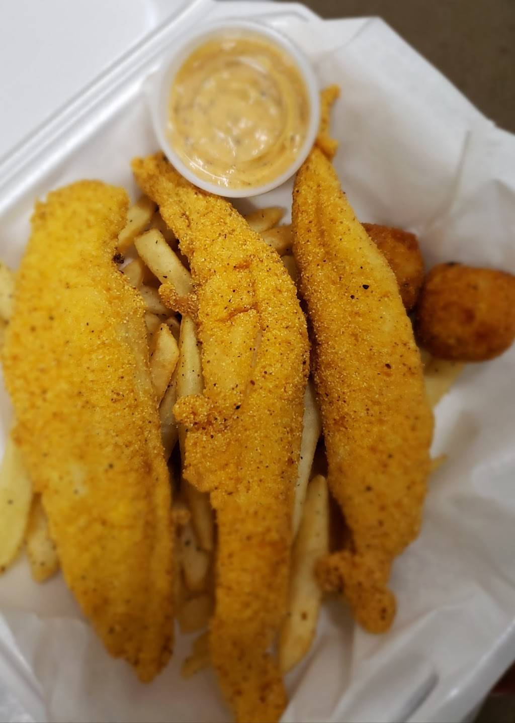 Just OoWeez BBQ, Daiquiris & More | restaurant | 1820 S Tyler St, Gladewater, TX 75647, USA | 9038441555 OR +1 903-844-1555