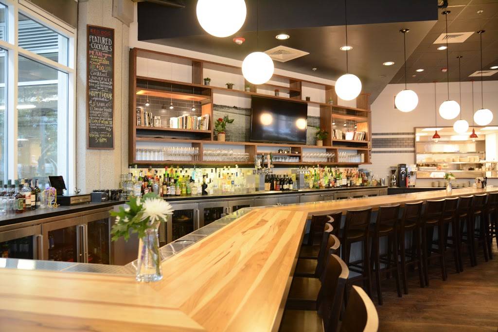 Red Dog | restaurant | 303 2nd St, San Francisco, CA 94107, USA | 4156920211 OR +1 415-692-0211