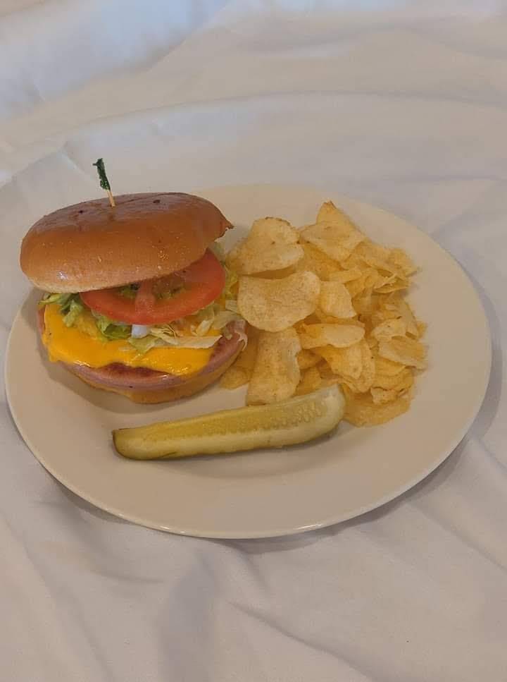 Mulligans at GCC | restaurant | 2299 Gap Creek Rd, Greer, SC 29651, USA | 8648771249 OR +1 864-877-1249