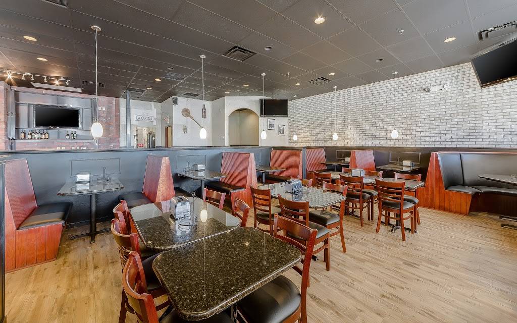 Pesaros Pizzeria & Ristorante | restaurant | 3464 Avalon Park E Blvd Suite 108, Orlando, FL 32828, USA | 4072865968 OR +1 407-286-5968