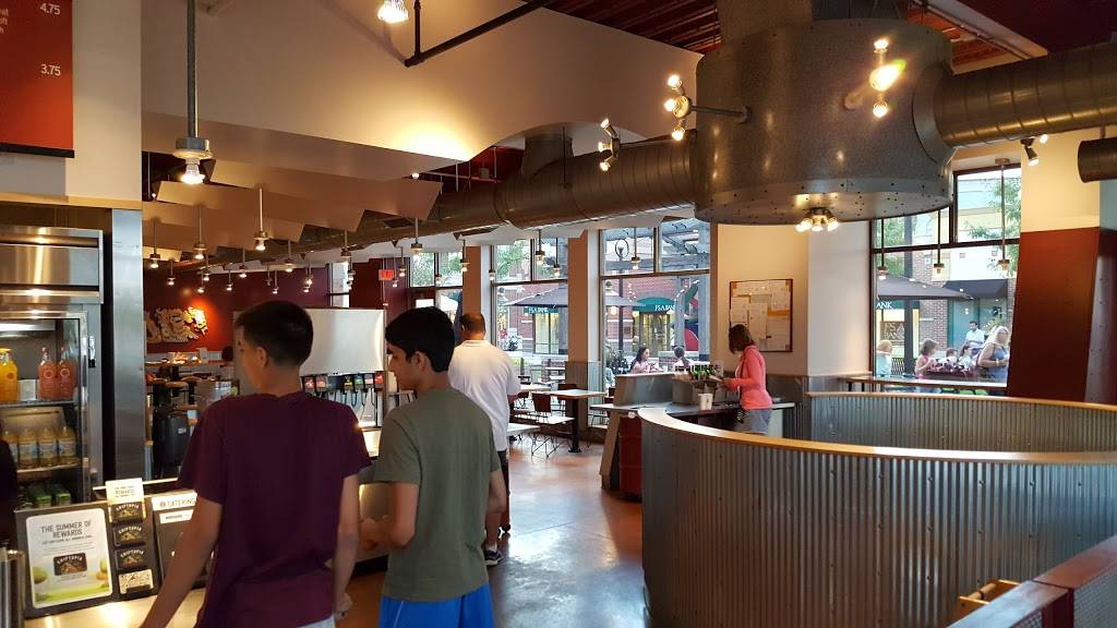 Chipotle Mexican Grill | restaurant | 601 N Martingale Rd #330, Schaumburg, IL 60173, USA | 8475178670 OR +1 847-517-8670