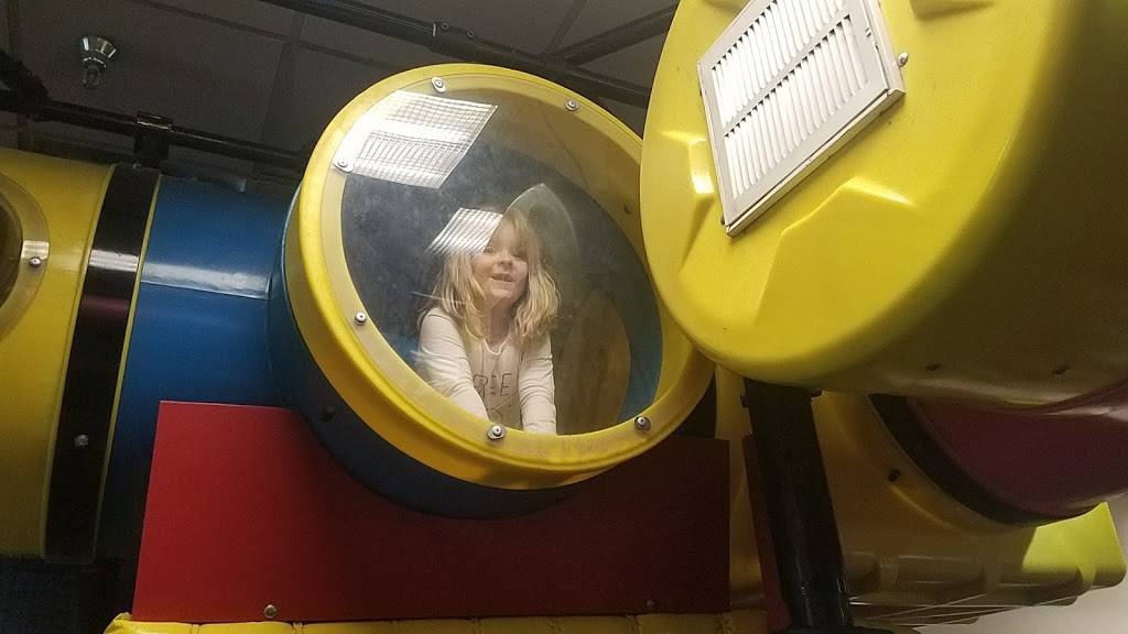 Chuck E. Cheese | restaurant | 1431 22nd St, West Des Moines, IA 50266, USA | 5152239430 OR +1 515-223-9430