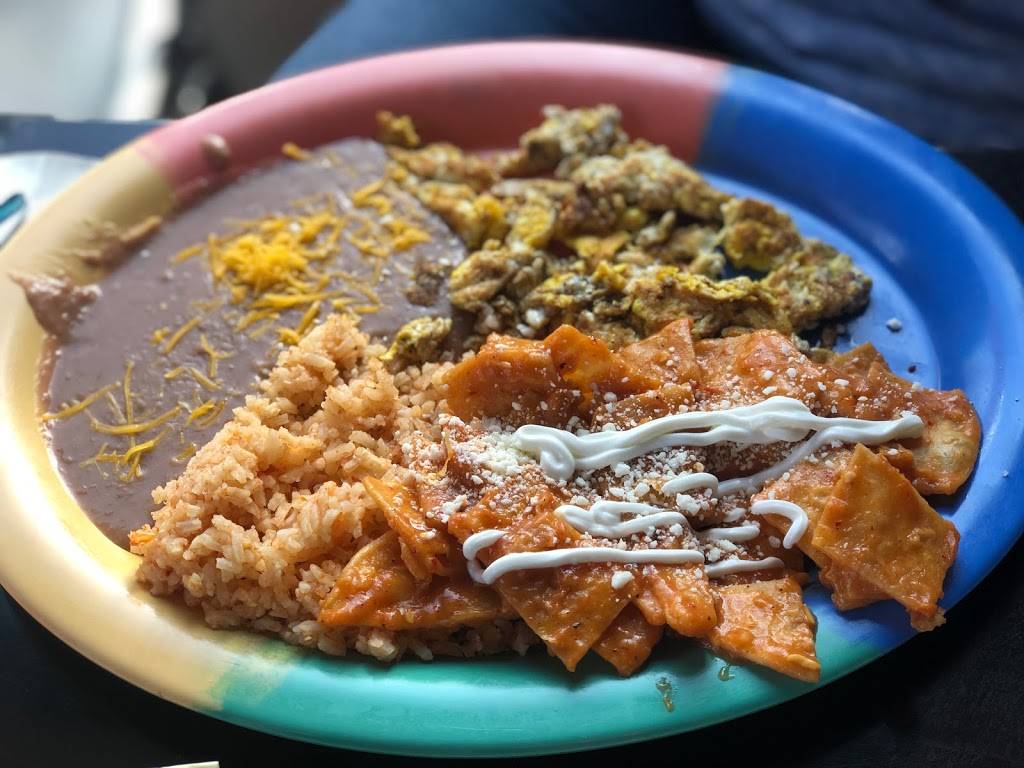 La Perla Sports Cantina | restaurant | 5723 W Glendale Ave, Glendale, AZ 85301, USA | 6027533896 OR +1 602-753-3896