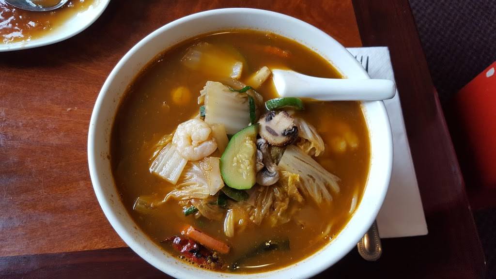 Taipei noodle haus | restaurant | 11642 NE Halsey St, Portland, OR 97220, USA | 5032065090 OR +1 503-206-5090