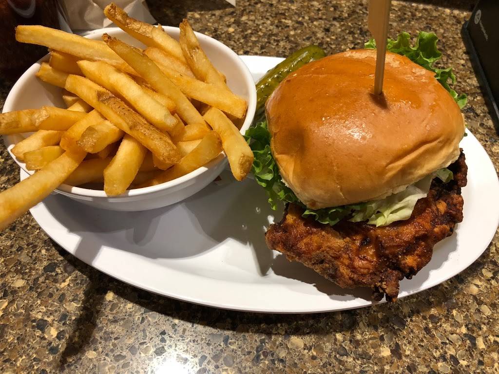 The Burger Bar by Wegmans | restaurant | 3850 Mystic Valley Pkwy, Medford, MA 02155, USA | 3392215760 OR +1 339-221-5760