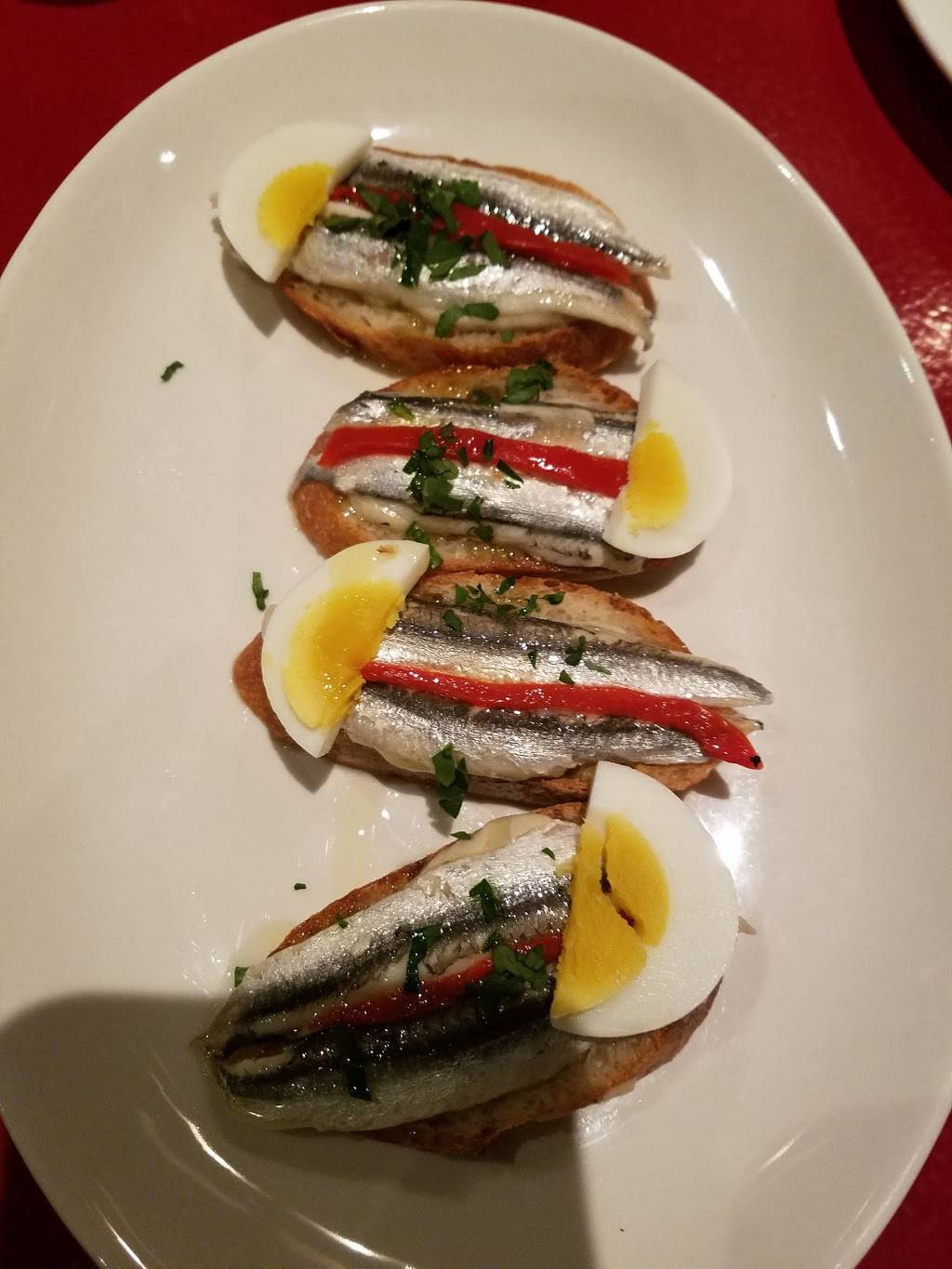 Txikito | restaurant | 240 9th Ave, New York, NY 10001, USA | 2122424730 OR +1 212-242-4730