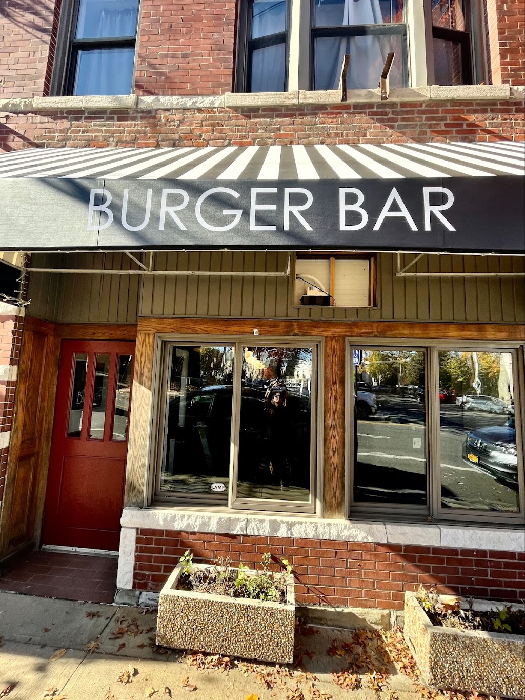 Billy & Petes Burger Bar | restaurant | 2118 Boston Post Rd, Larchmont, NY 10538, USA | 9143411534 OR +1 914-341-1534