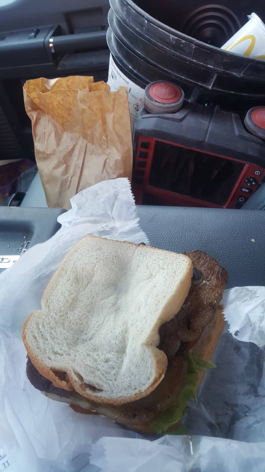 Blue and White Carry Out | meal takeaway | 1024 Wythe St, Alexandria, VA 22314, USA | 7035483867 OR +1 703-548-3867