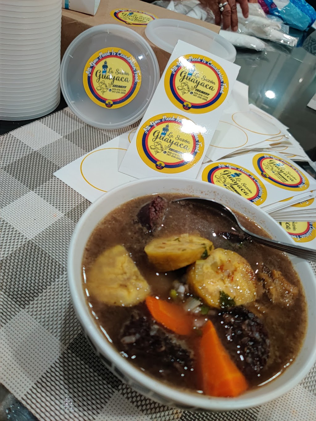 La Sazón Guayaca | restaurant | 25-40 99th St, Queens, NY 11369, USA | 3472083996 OR +1 347-208-3996