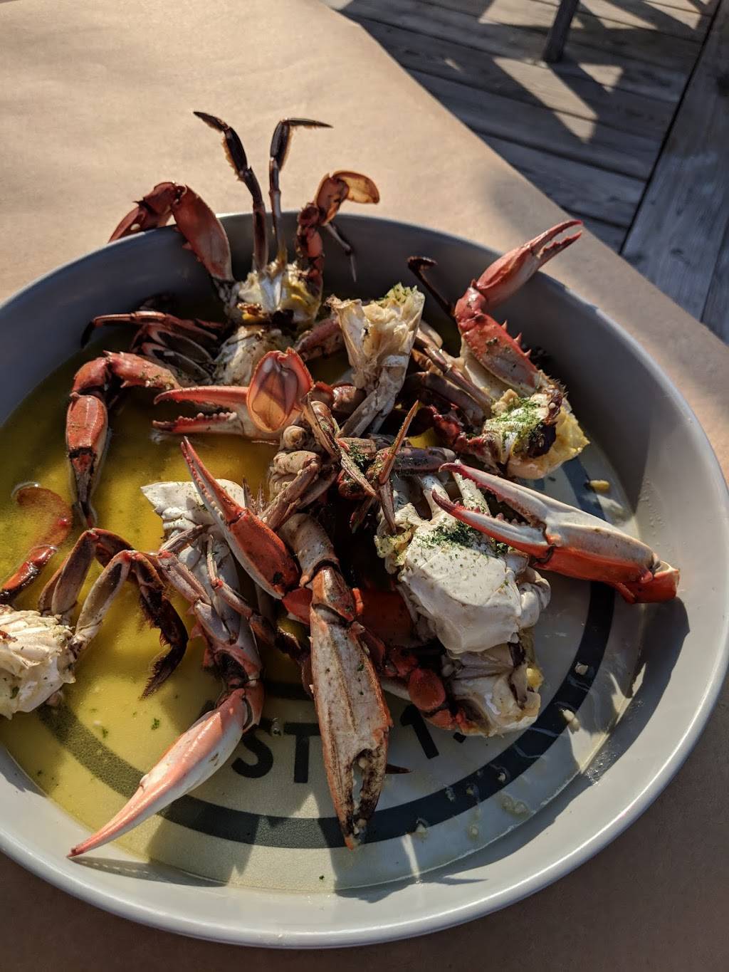 Watermans Crab House | restaurant | 21055 W Sharp St, Rock Hall, MD 21661, USA | 4106392261 OR +1 410-639-2261