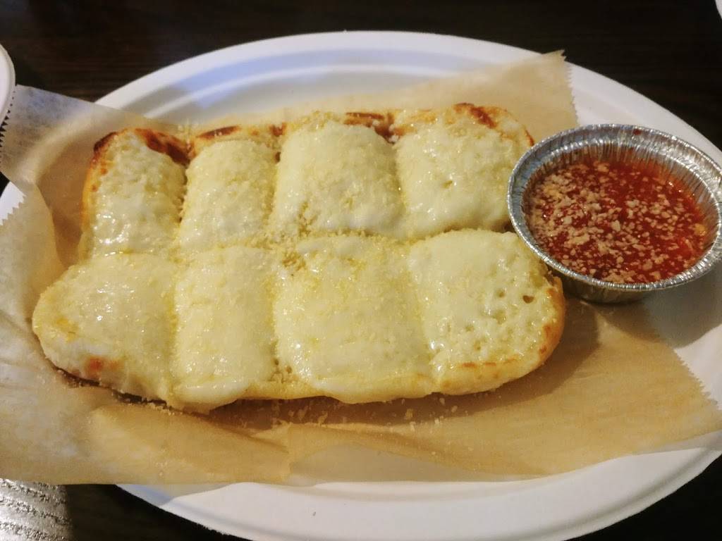 Frostys Bar & Family Pizza Big Mans Burrito Stand | restaurant | 252 Delaware Ave, Put-In-Bay, OH 43456, USA | 4192853278 OR +1 419-285-3278